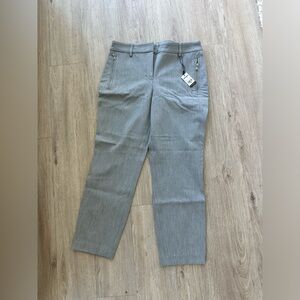 (NWT) Selling pant from Express (size 8). Brand new, never worn